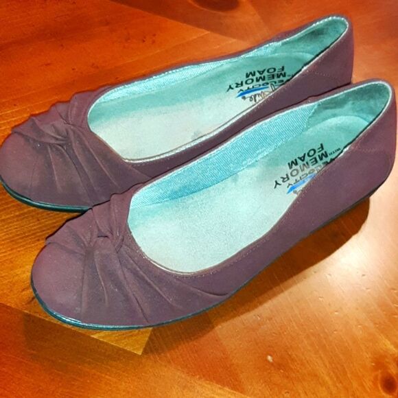 LifeStride Velocity Memory Foam Purple Flats NWOT - Picture 2 of 8